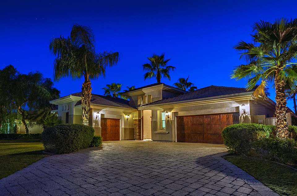 La Quinta night driveway sold by Josh Reef